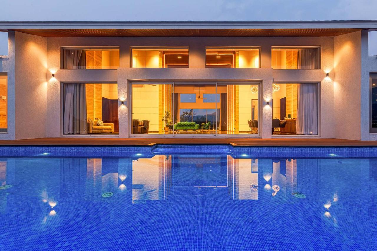 Stayvista'S Villa 107 At Canary Farms - Pure Veg With Huge Lawn, Pool And Home Theatre Лонавала Экстерьер фото