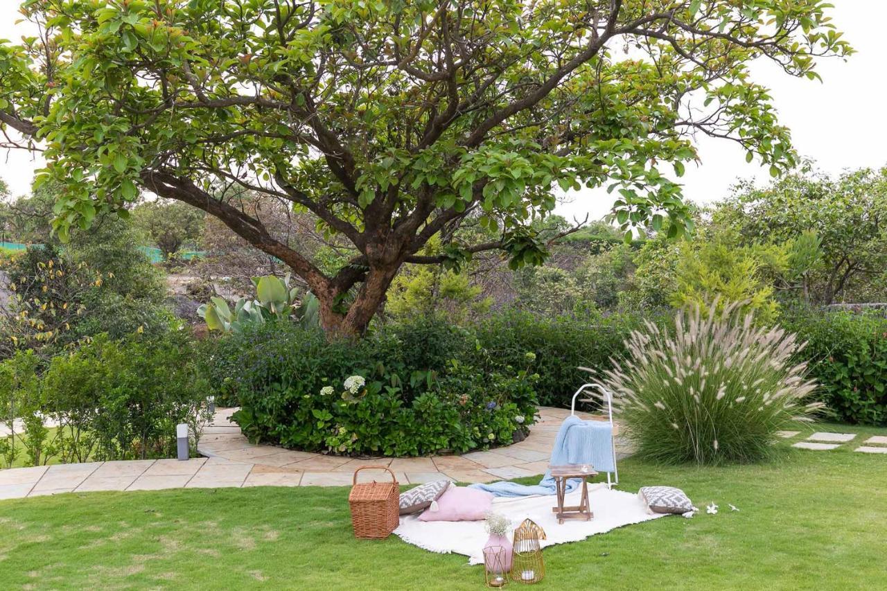 Stayvista'S Villa 107 At Canary Farms - Pure Veg With Huge Lawn, Pool And Home Theatre Лонавала Экстерьер фото