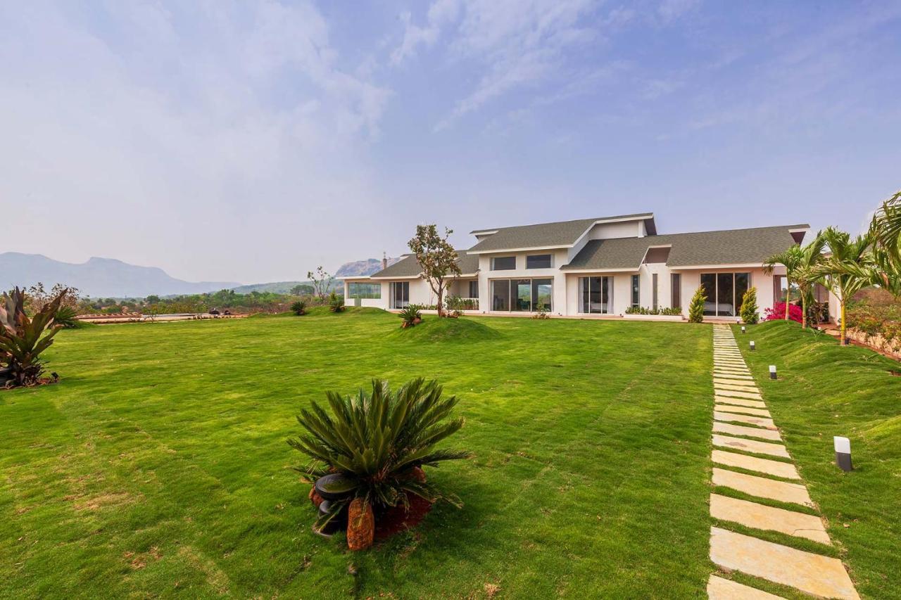 Stayvista'S Villa 107 At Canary Farms - Pure Veg With Huge Lawn, Pool And Home Theatre Лонавала Экстерьер фото