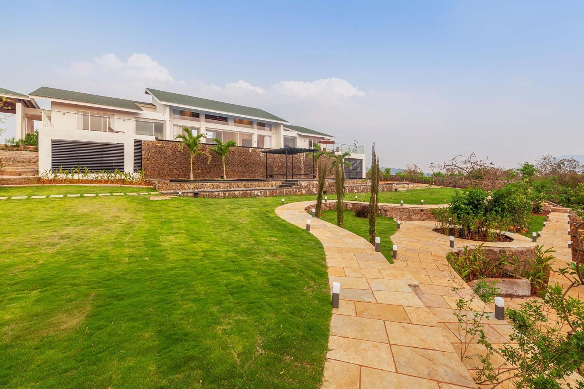 Stayvista'S Villa 107 At Canary Farms - Pure Veg With Huge Lawn, Pool And Home Theatre Лонавала Экстерьер фото